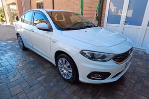 Auto Fiat Tipo