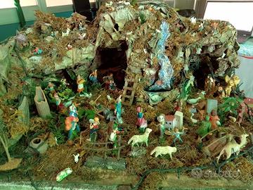 PRESEPE ARTIGIANALE IN CARTONE E CARTA COMPLETO