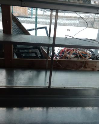 banco frigo con tre porte  ed frigo incorporato 