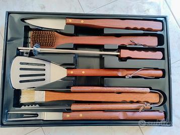 Set di utensili da barbecue in acciaio inox