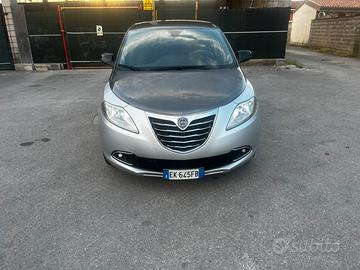 Lancia Ypsilon 1.3 mjt