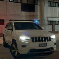 Jeep grand cherokee overland  perfette condizioni
