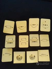 Apparecchi elettrici Bticino per scatola tonda
