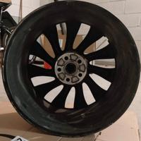 Cerchio Model 3 Performance 20“ originale usato