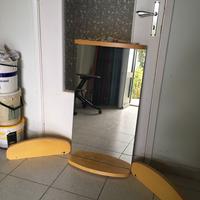 Specchio, mensole e mobili bagno