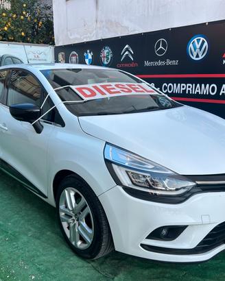 Renault Clio 2019 1.5 DIESEL Moschino Zen LEGGI TU