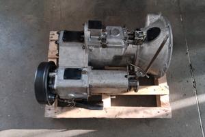 Cambio revisionato per Land Rover 88-109 serie 3
