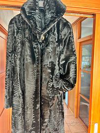 Cappotto elegante vero Astrakan sartoriale