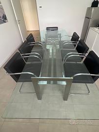 Tavolo Doge, Carlo Scarpa per Cassina  con 8 sedie