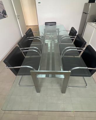 Tavolo Doge, Carlo Scarpa per Cassina  con 8 sedie