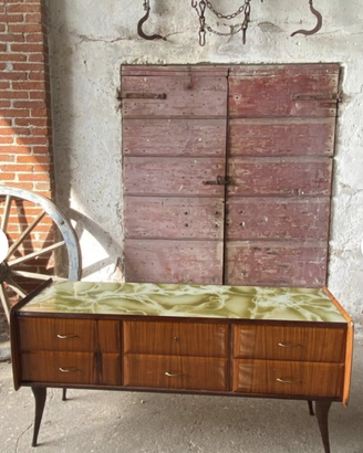 Sideboard con vetro marmificato