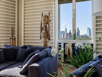 Appartamento di 260 m² con più di 5 locali e box a