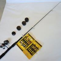 ATTREZZATURA  PESCA  SPINNING  LEGGER0 IN TORRENTE