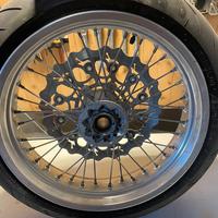 cerchio anteriore da 17