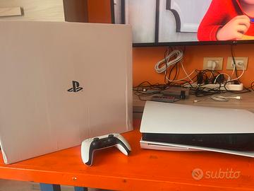 Ps5 con lettore Blu-Ray  + controller + PS Plus