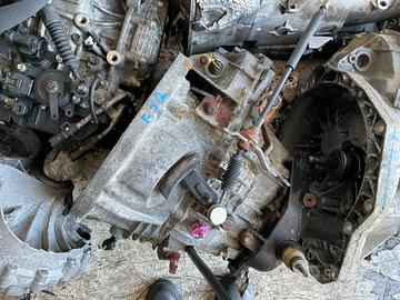 CAMBIO MANUALE RENAULT TRAFIC 6M 1.9 F9QU7