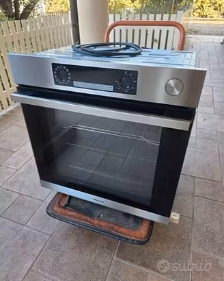 Forno ventilato Hisense