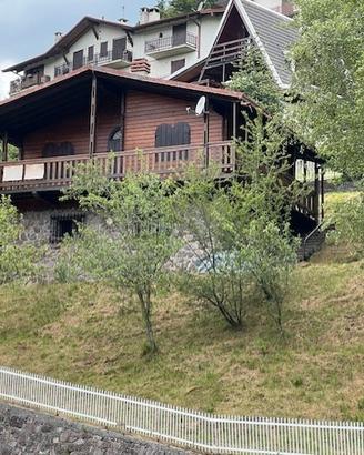 Chalet di legno in val brembana ( bg)