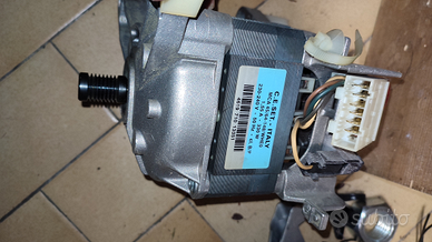 Motori a spazzola universali