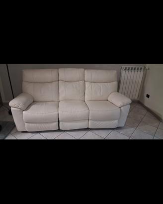 divano in pelle bianco panna 