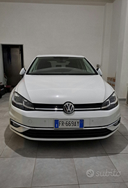 Volkswagen Golf 7.5 executive 2.0 150cv