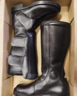 Stivali da donna, n. 40