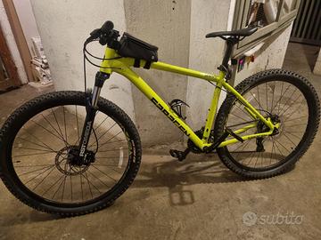 Mountain bike Saracen