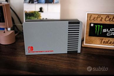 Copertura dock Nintendo Switch stile NES