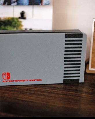 Copertura dock Nintendo Switch stile NES