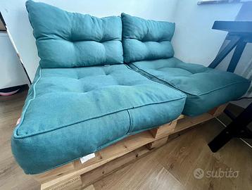 Artistic Pallet Sofa