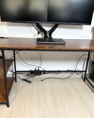Scrivania da gioco e studio