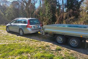 Volvo V70 molto affidabile con gancio traino