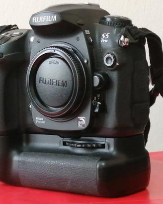 FUJI S5 PRO + battery grip Nikon MB200