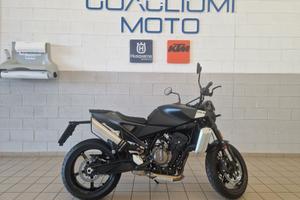 HUSQVARNA 801 SVARTPILEN