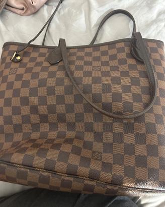 Borsa LV usata ma buone condizioni