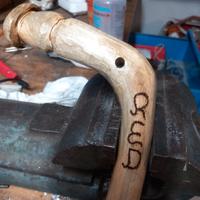 bastoni personalizzati e sculture in legno e metal