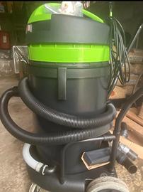 aspirapolvere e liquidi