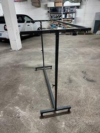 stendino ferro con ruote 