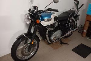 Bonneville T100