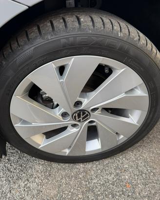 Cerchi da 17 volksvagen golf 8.5