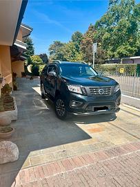 Nissan navara np 300