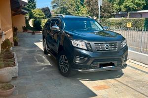Nissan navara np 300
