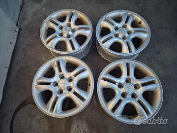 Cerchi In Lega Da 16" Per Kia Sportage 2006