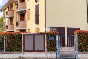 BILOCALE CON BALCONE E GARAGE - RECENTE COSTRUZION
