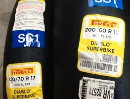 Pirelli diablo superbike 120/70 17 + 200/60 17