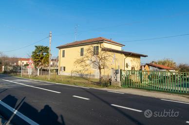 CASA INDIPENDENTE A CASALE MONFERRATO