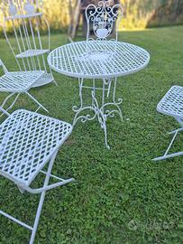TAVOLINO E SEDIE GIARDINO 