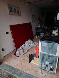 vetro temprato di colore rosso