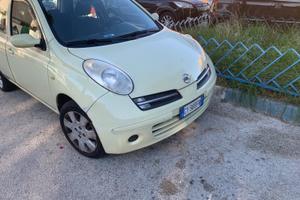 Auto nissan micra