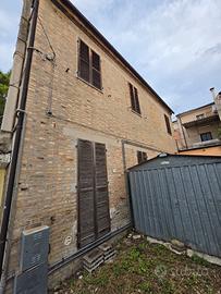 Graziosa casa indipendente da personalizzare